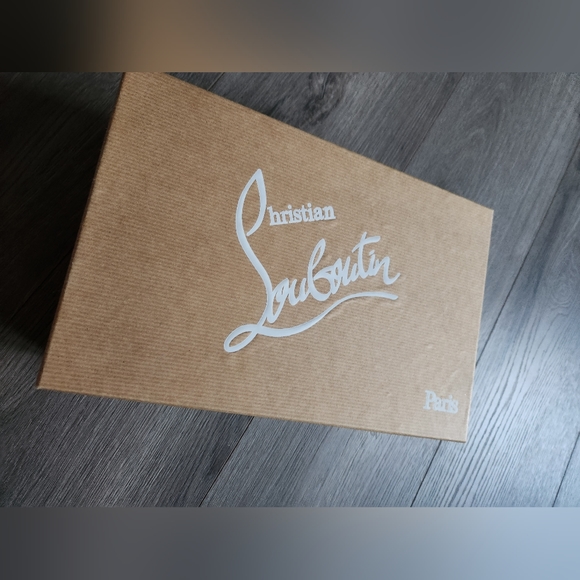 Authentic Louboutin Barretta Spike Mesh Pump with box and dust bag - Picture 5 of 15